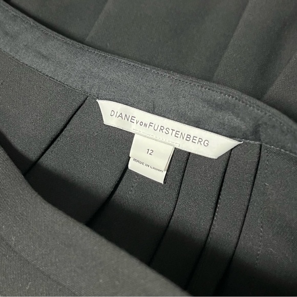diane Von Furstenberg DVF Eliza Back Pleated Skirt - Picture 4 of 9